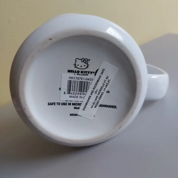 Hello Kitty Leopard Mug - Picture 3 of 8